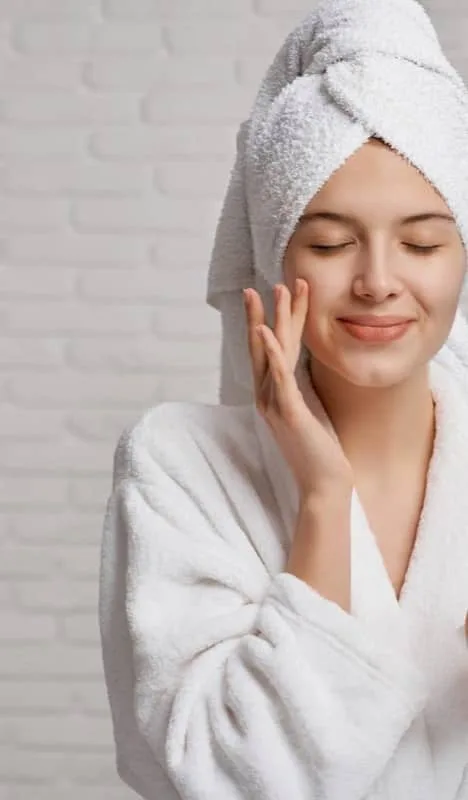 HABITOS QUE SABOTEAN TU SKINCARE